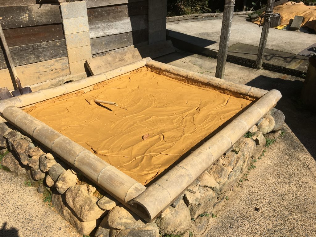Prepared clay drying outdoors in Onta